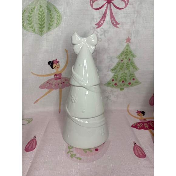 White Bow Christmas Tree - Picture 4 of 4